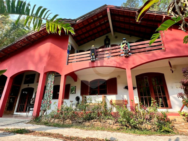 Casa à venda ou para alugar com 4 quartos, sendo 1 suíte,  em Serra da Cantareira, Mairiporã, SP