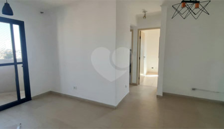 Apartamento à venda com 2 quartos em Vila Romero, São Paulo, SP