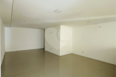 Apartamento para alugar com 3 suítes em Baeta Neves, São Bernardo do Campo, SP