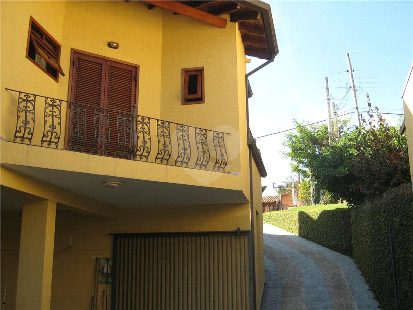 Casa à venda com 4 quartos, sendo 2 suítes, no condomínio Estância Marambaia, Vinhedo - SP