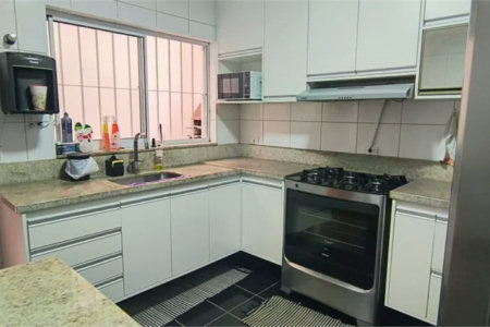 Sobrado à venda com 3 quartos, sendo 1 suíte, em Vila Butantã, São Paulo, SP