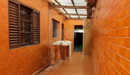 Casa à venda com 4 quartos, sendo 1 suíte,  em Jardim do Estádio, Itu, SP