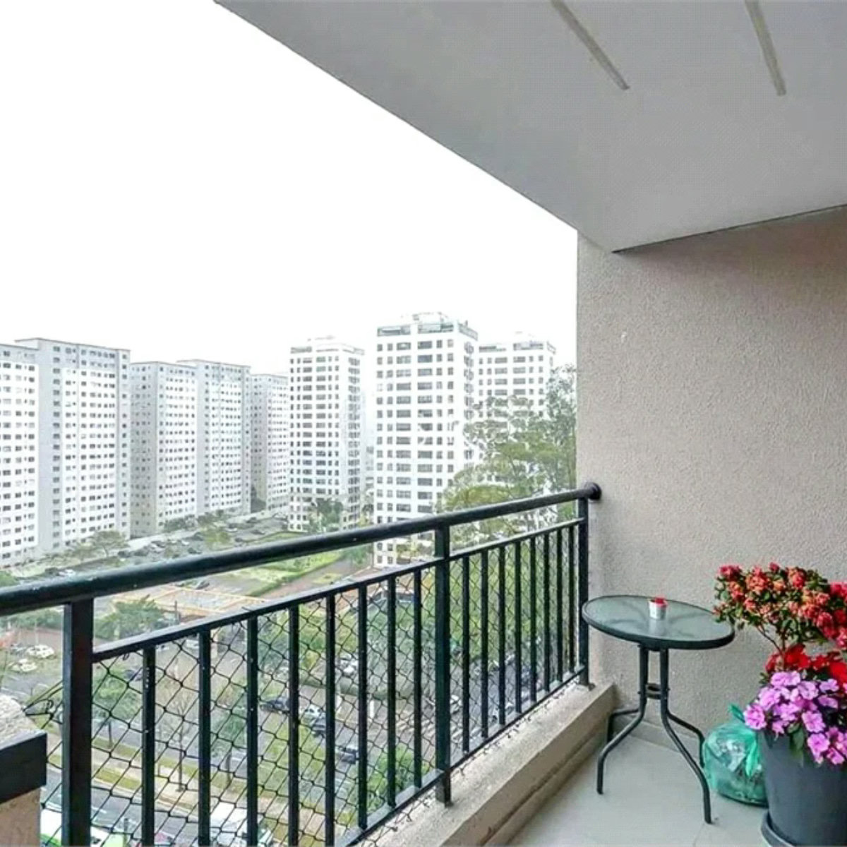 Apartamento à venda com 3 quartos, sendo 1 suíte, em Campo Grande, São Paulo, SP