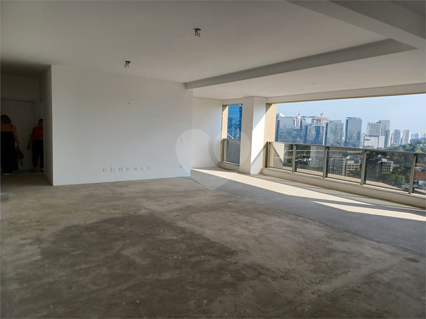Apartamento à venda com 4 suítes em Real Parque, São Paulo, SP
