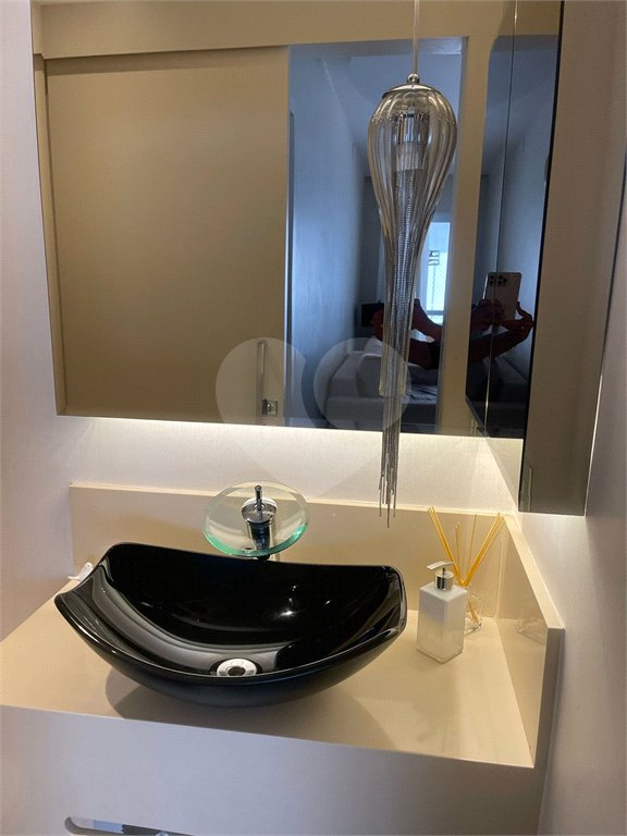 Apartamento à venda com 3 quartos, sendo 1 suíte, em Aclimação, São Paulo, SP