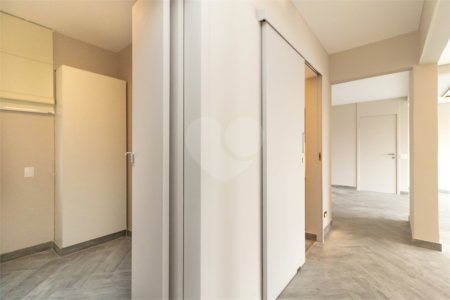 Apartamento à venda com 3 quartos, sendo 1 suíte,  em Indianópolis, São Paulo, SP