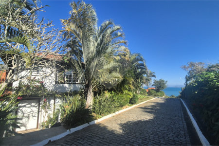 Casa em condomínio à venda com 4 quartos, sendo 3 suítes,  em Geribá, Armação dos Búzios, RJ