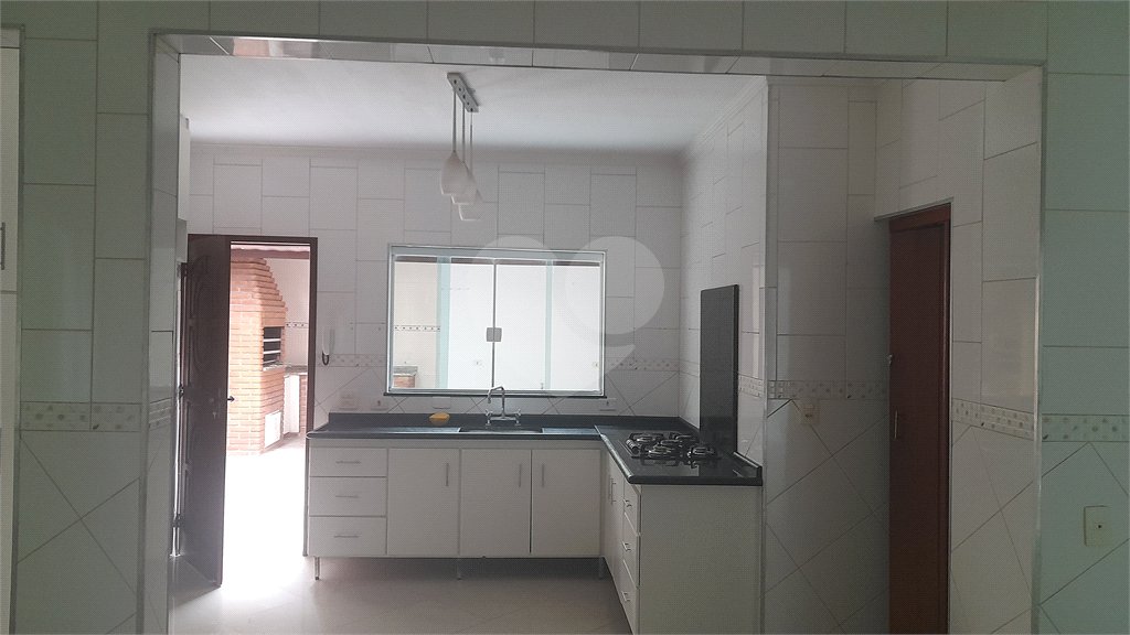 Sobrado à venda com 3 quartos, sendo 1 suíte, em Tremembé, São Paulo, SP