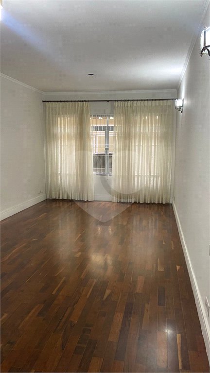 Sobrado à venda com 3 quartos, sendo 2 suítes,  em Jardim Brasil (zona Sul), São Paulo, SP