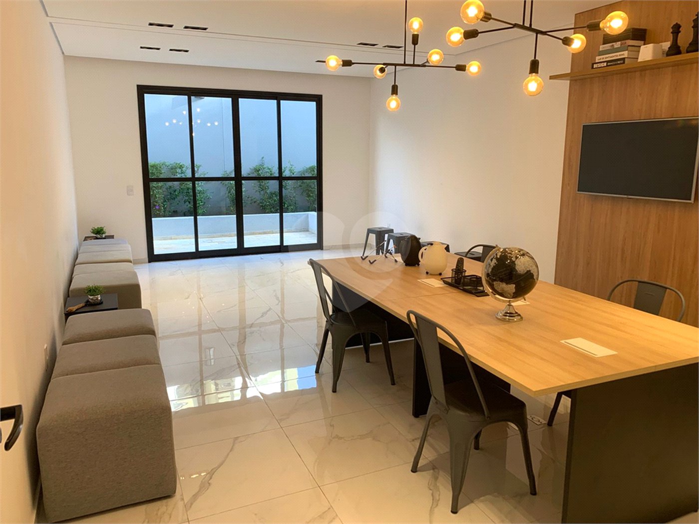 Apartamento à venda com 3 quartos, sendo 2 suítes, em Mirandópolis, São Paulo, SP