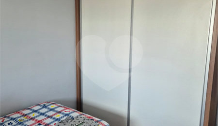 Apartamento à venda com 2 quartos, sendo 1 suíte,  em Quarta Parada, São Paulo, SP