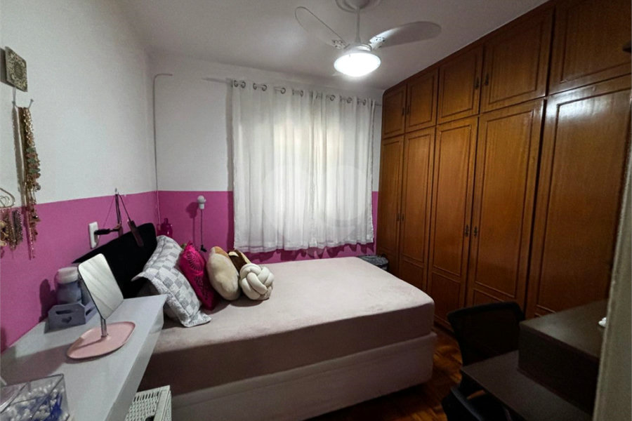 Casa à venda com 4 quartos, sendo 1 suíte, em Parada Inglesa, São Paulo, SP