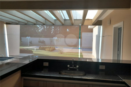 Casa à venda com 5 suítes no condomínio Ipe Velho, Vinhedo - SP