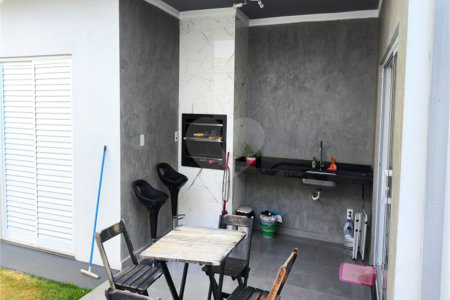 Casa térrea a venda no Jardim Embaré