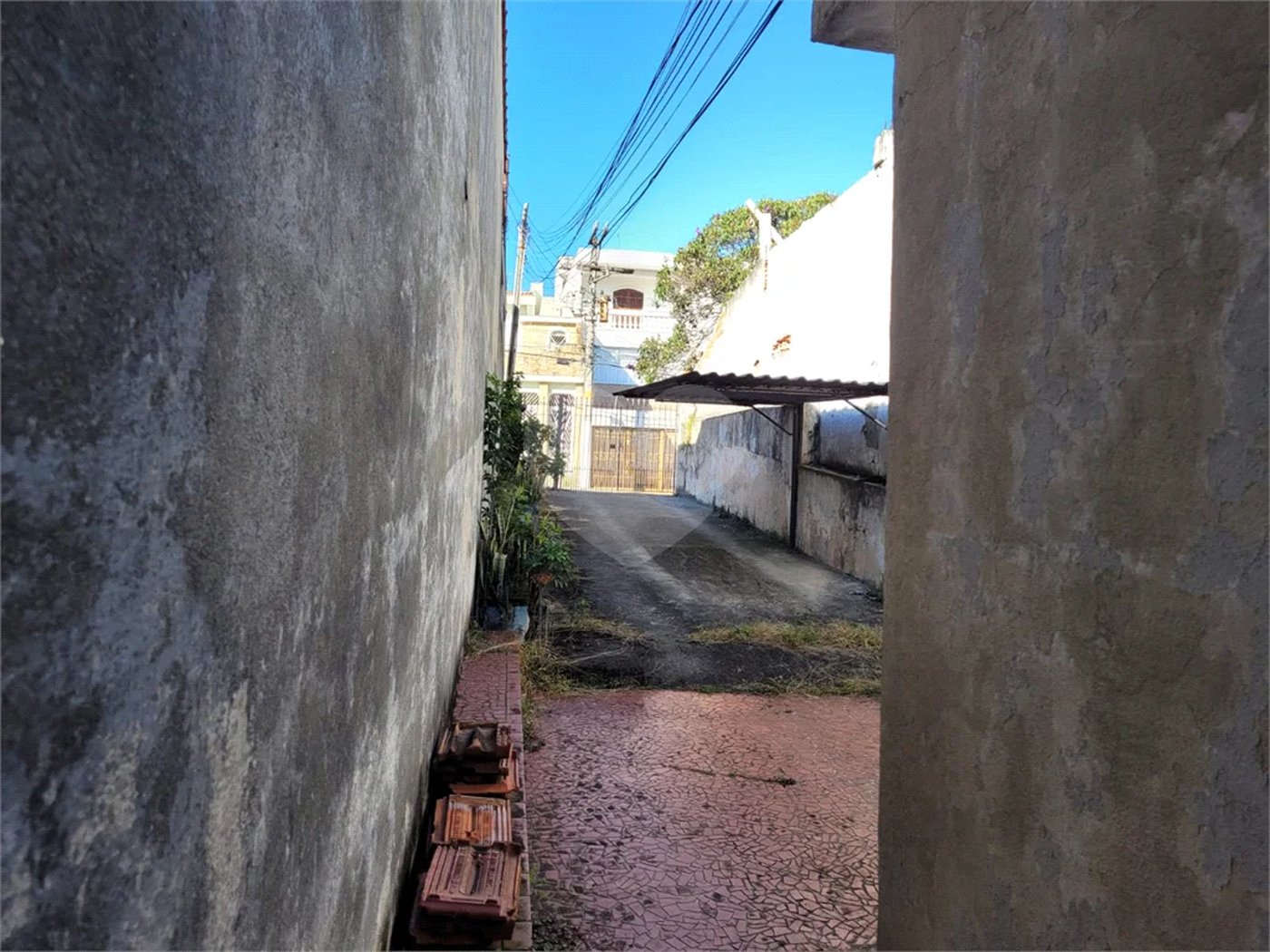 Casa na região do alto da Mooca com 242m² de área total.