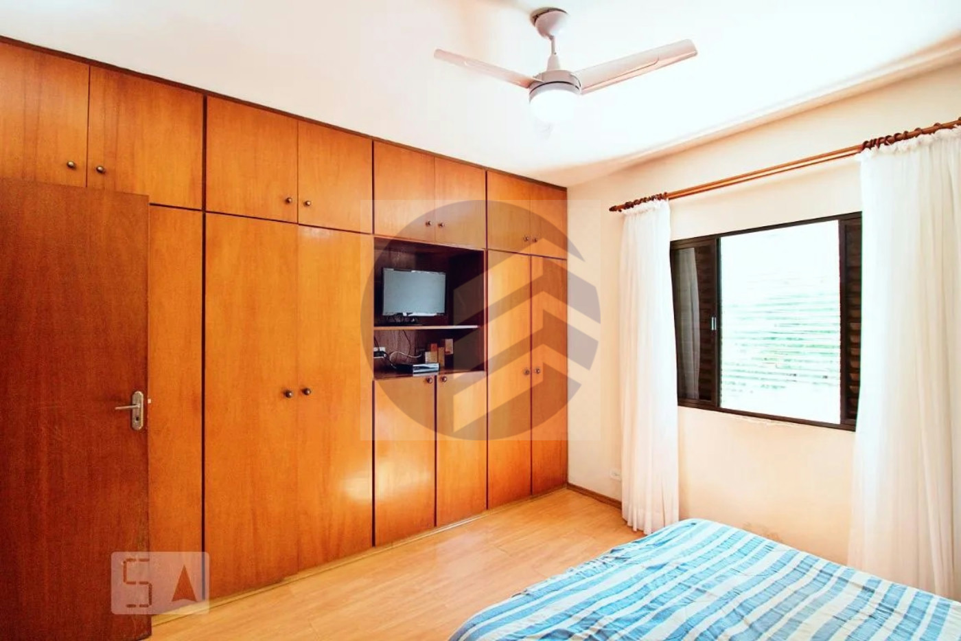 Casa para alugar com 3 quartos, sendo 1 suíte, em Jardim Monte Kemel, São Paulo - SP