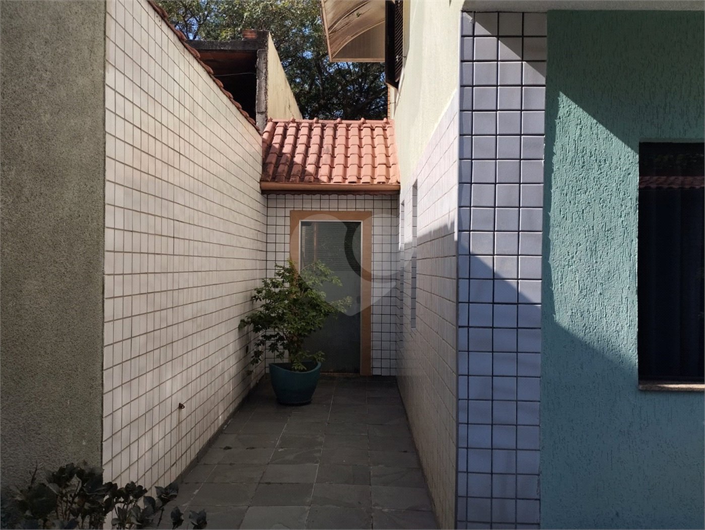 Sobrado à venda com 4 quartos, sendo 1 suíte, em Tremembé, São Paulo, SP