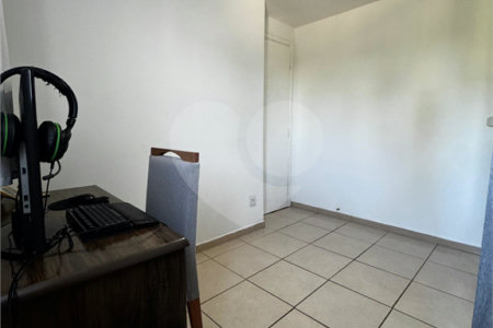 Apartamento á venda, com 02 Dormitórios, em Jardim Ricetti.