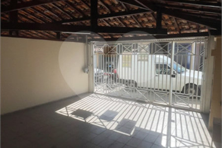 Sobrado à venda com 4 quartos, sendo 1 suíte,  em Jardim Ester Yolanda, São Paulo, SP