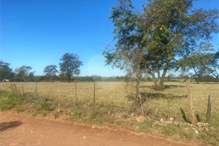 Terreno à venda em Jardim Residencial Iedda, Araraquara, SP
