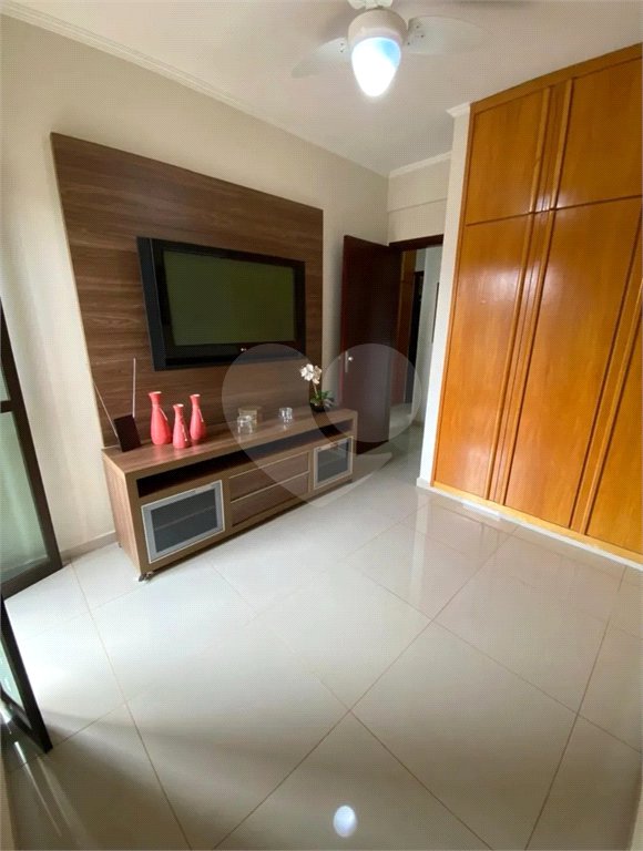 Apartamento à venda com 3 quartos, sendo 1 suíte,  em Jardim Irajá, Ribeirão Preto, SP