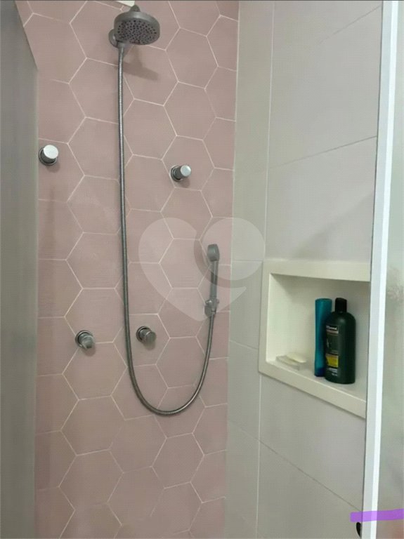 Casa à venda com 3 quartos, sendo 1 suíte,  no condomínio Villas de São Francisco I, São Paulo - SP