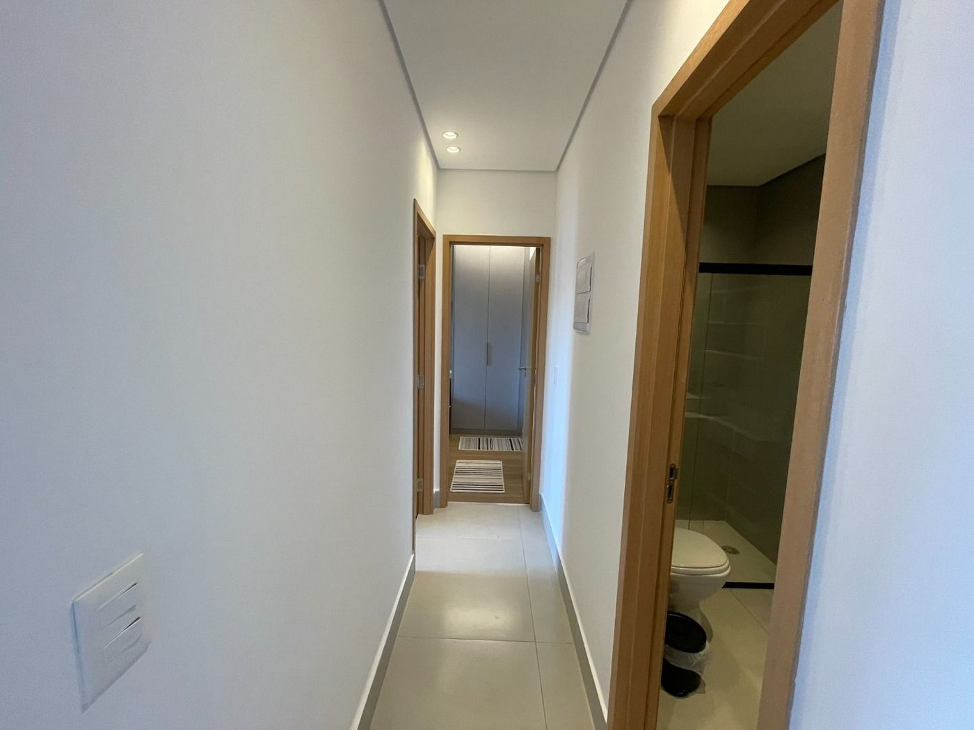 Apartamento 2 dormitórios (1 suíte), porteira fechada, 1 vaga demarcada, no José Menino, Santos