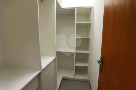 Casa à venda com 3 quartos, sendo 1 suíte,  no condomínio Terras de São Francisco, Sorocaba - SP