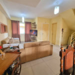 Casa à venda com 3 quartos, sendo 1 suíte, no condomínio Village St. Louis, São Paulo - SP