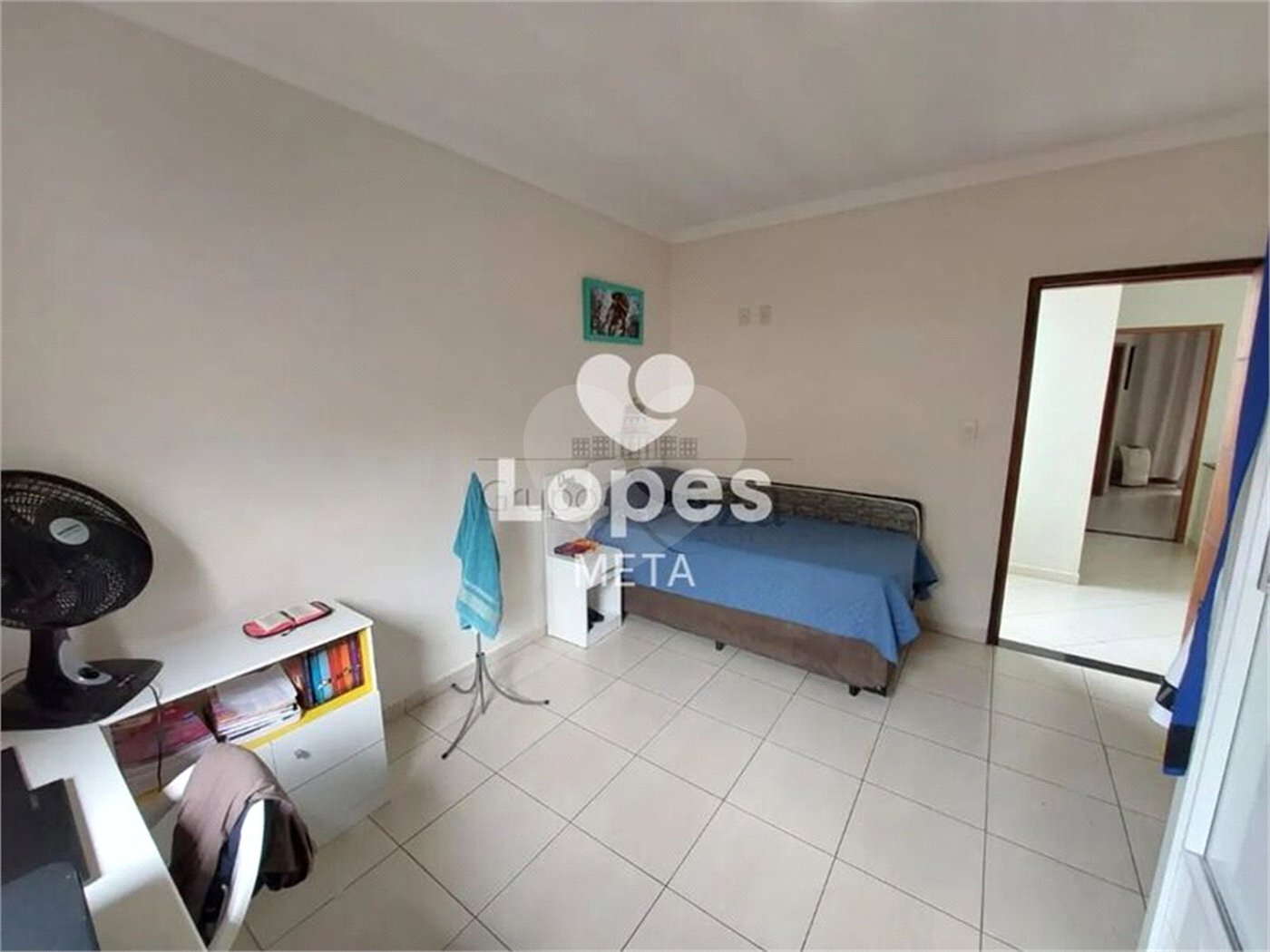 Casa à venda com 3 quartos, sendo 1 suíte,  no condomínio Loteamento Vila Branca, Jacareí - SP