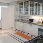 Casa à venda ou para alugar com 5 suítes no condomínio Arataca, São Paulo - SP