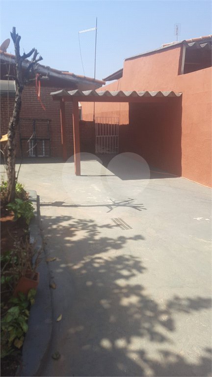 Casa à venda com 2 quartos em Parque Ouro Fino, Sorocaba, SP