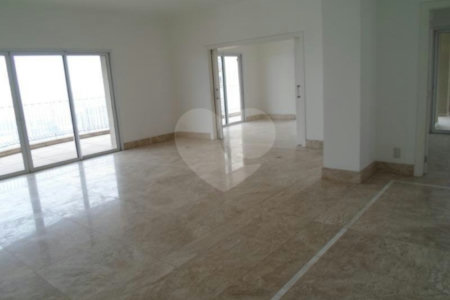 Apartamento à venda com 4 suítes em Panamby, São Paulo, SP