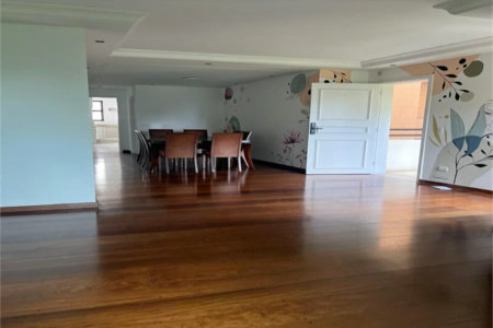 Apartamento à venda com 4 quartos, sendo 2 suítes, em Paraisópolis, São Paulo, SP