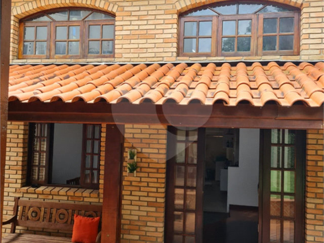 Sobrado à venda com 4 quartos, sendo 1 suíte,  em Jardim Leonor Mendes de Barros, São Paulo, SP