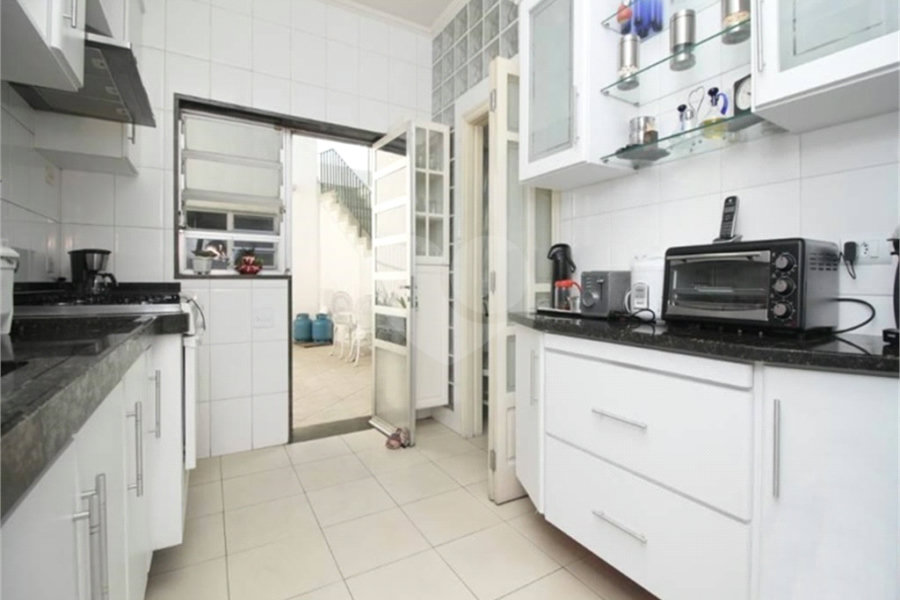 Sobrado à venda com 4 quartos, sendo 2 suítes, em Santana, São Paulo, SP
