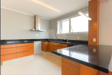 Apartamento à venda com 3 quartos, sendo 1 suíte,  em Santa Cecília, São Paulo, SP