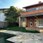 Casa à venda com 4 suítes em Vila Petrópolis, Atibaia, SP