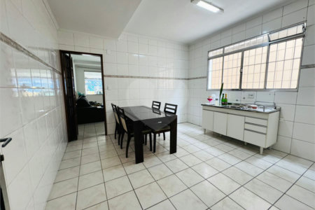 Casa à venda com 3 quartos, sendo 1 suíte,  em Vila Leonor, Guarulhos, SP