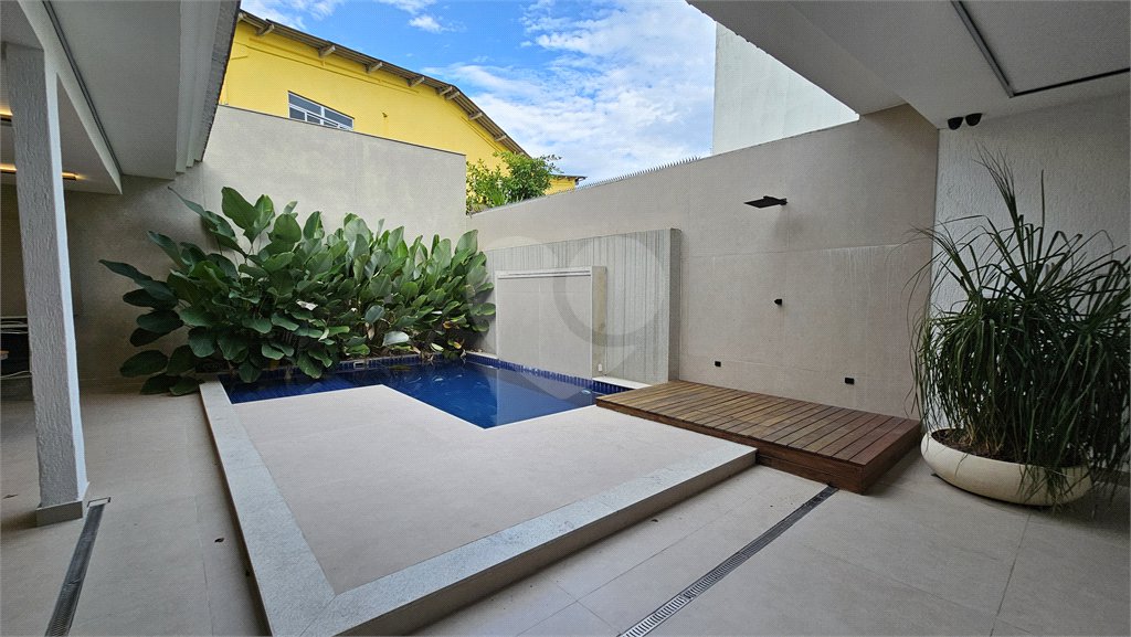 Casa à venda com 3 suítes no condomínio Golden Village., Rio de Janeiro - RJ