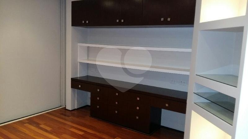 Apartamento à venda com 4 suítes em Alto da Boa Vista, São Paulo, SP