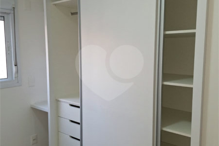 Apartamento à venda com 3 suítes em Vila Anastácio, São Paulo, SP