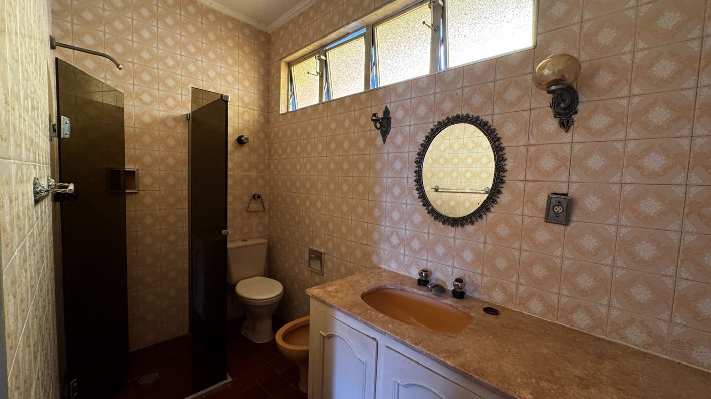 Casa dos Sonhos no Canal 6 – Piscina, Privacidade e 450m² de Terreno