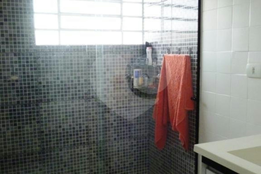 Sobrado à venda com 3 quartos, sendo 1 suíte, em Parque Edu Chaves, São Paulo, SP