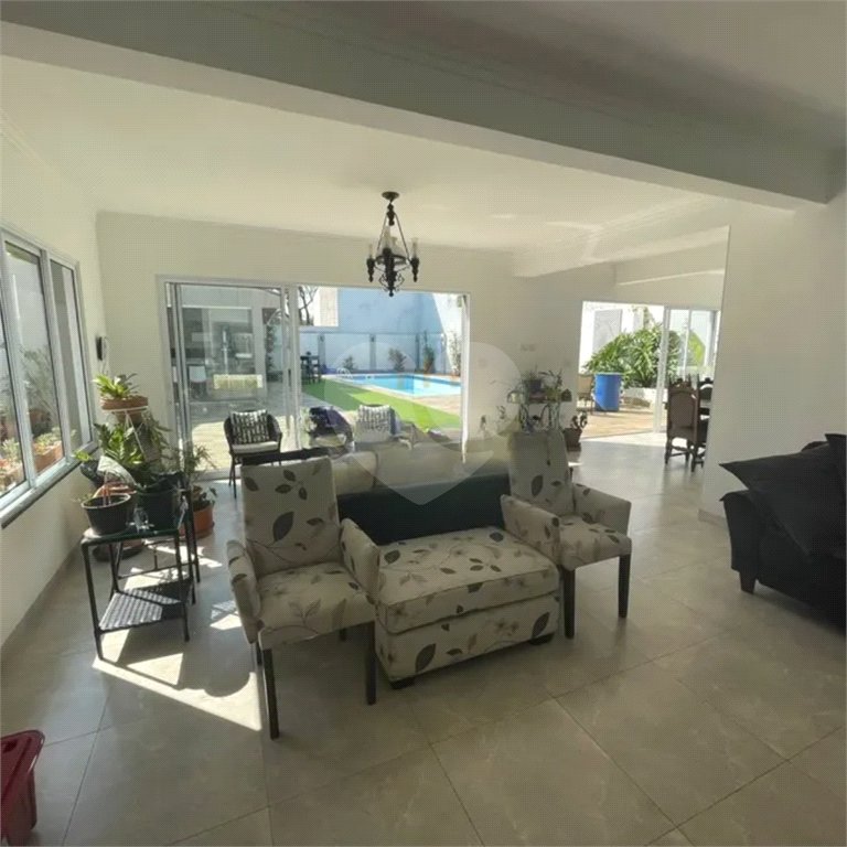 Sobrado à venda com 4 quartos, sendo 2 suítes, em Lapa, São Paulo, SP