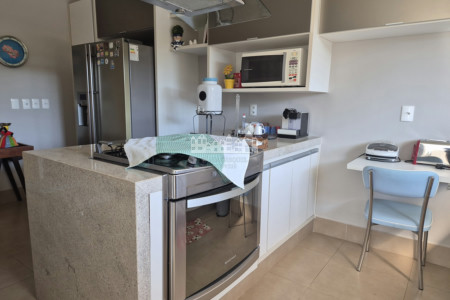 Casa térea à venda com 3 quartos, sendo 2 suítes, em Condomínio Flamboyant-B, Atibaia - SP