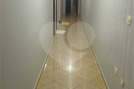 Sobrado à venda com 3 quartos, sendo 1 suíte, em Vila Virgínia, Itaquaquecetuba, SP