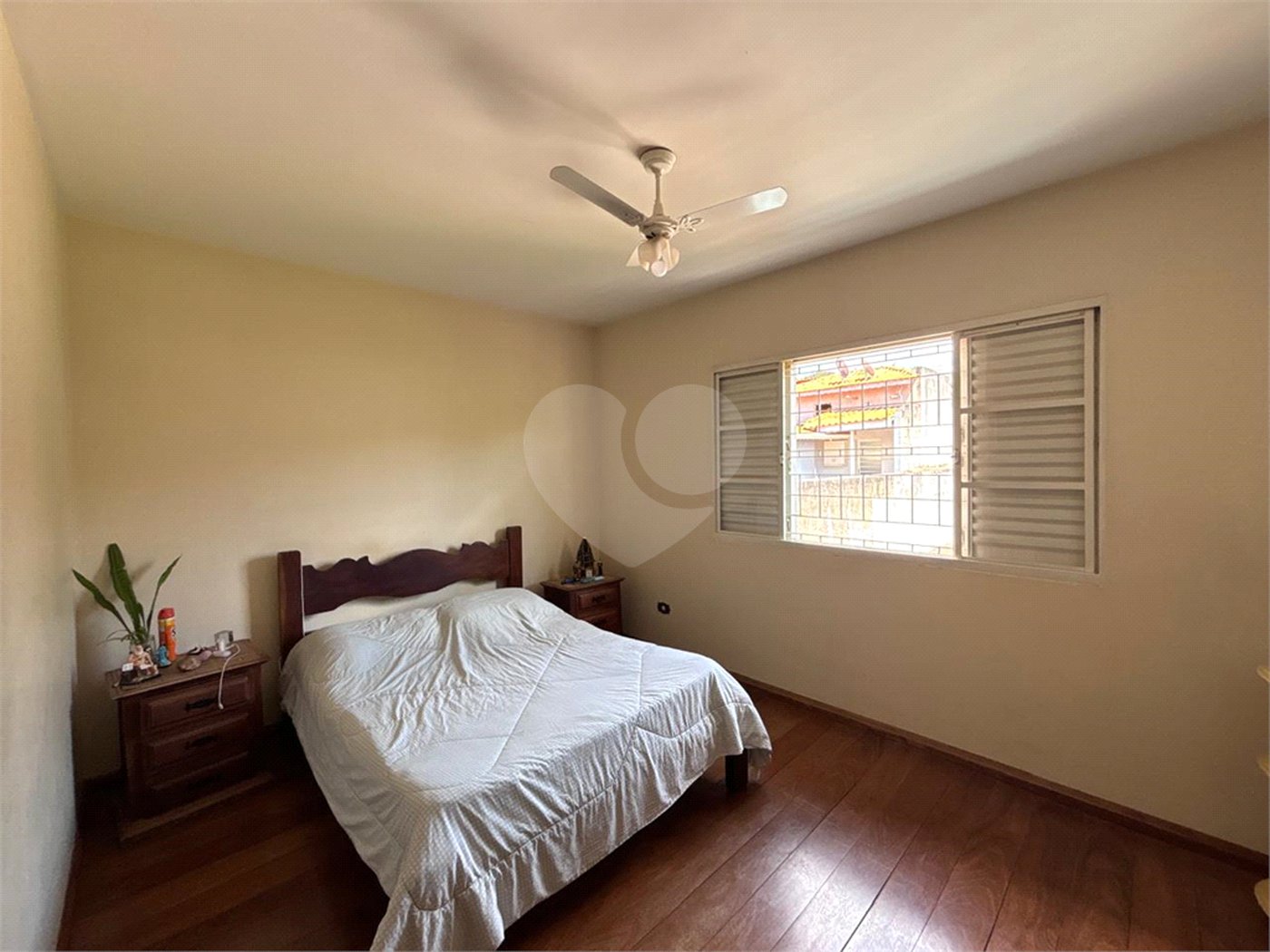 Casa à venda com 5 quartos, sendo 2 suítes,  em Jardim Maristela, Atibaia, SP
