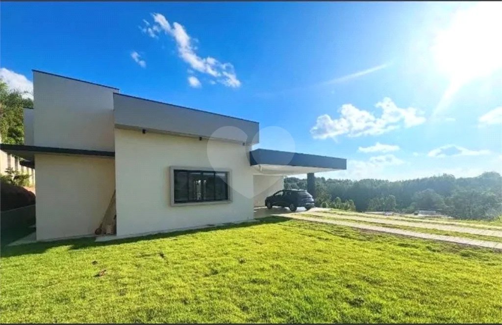 Casa à venda com 3 quartos, sendo 2 suítes, no condomínio Terra Caxambu, Jundiaí - SP