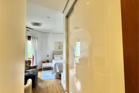 Apartamento à venda com 4 suítes em Vila Suzana, São Paulo, SP